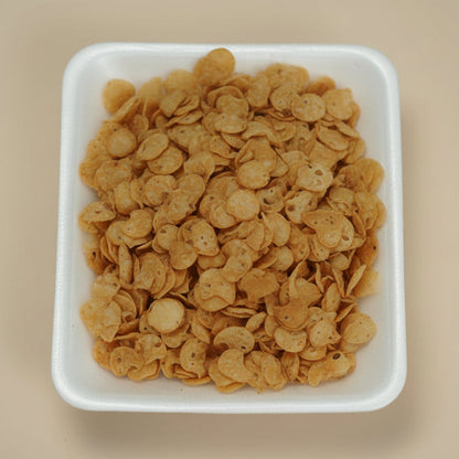 white tray filled with paisa papri 